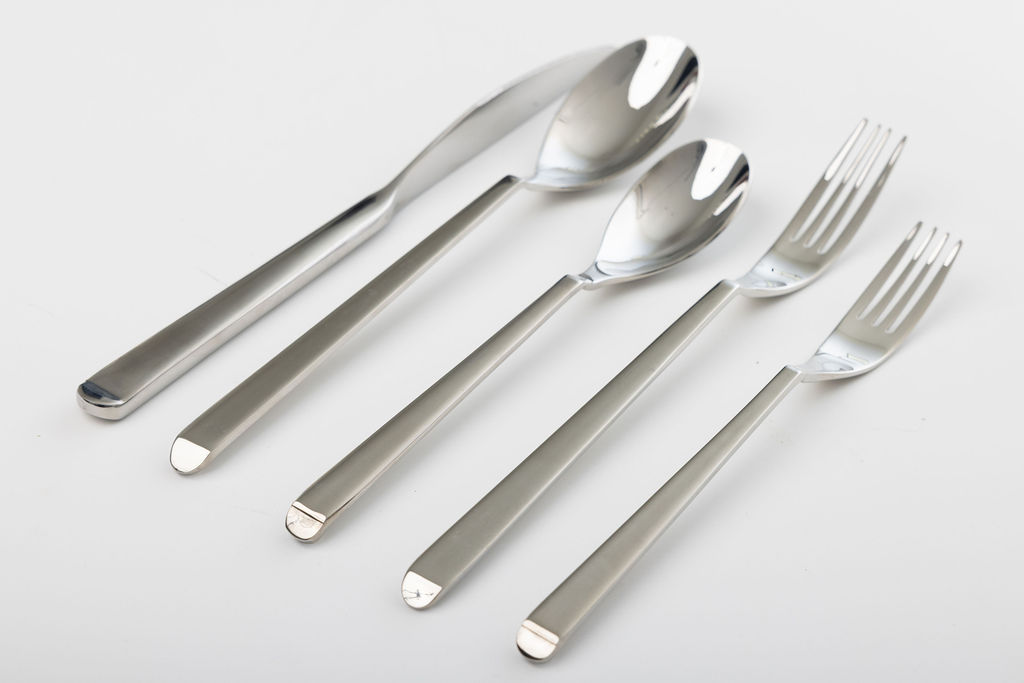 MADELINE SHINY SILVER $1.50